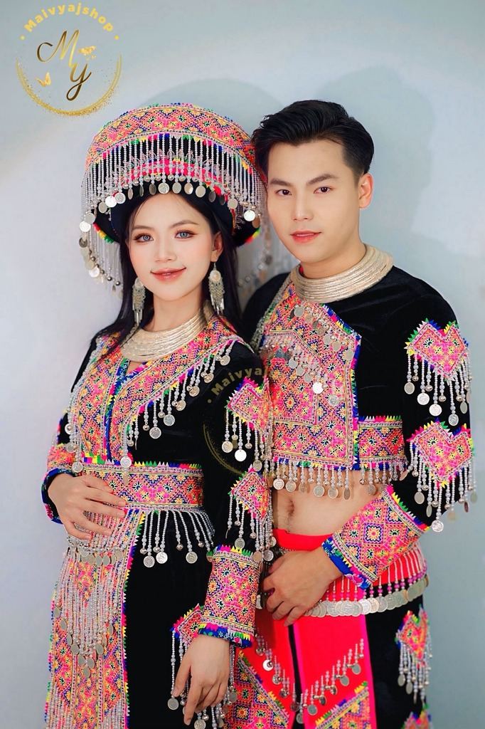 Hmong Couple Wear